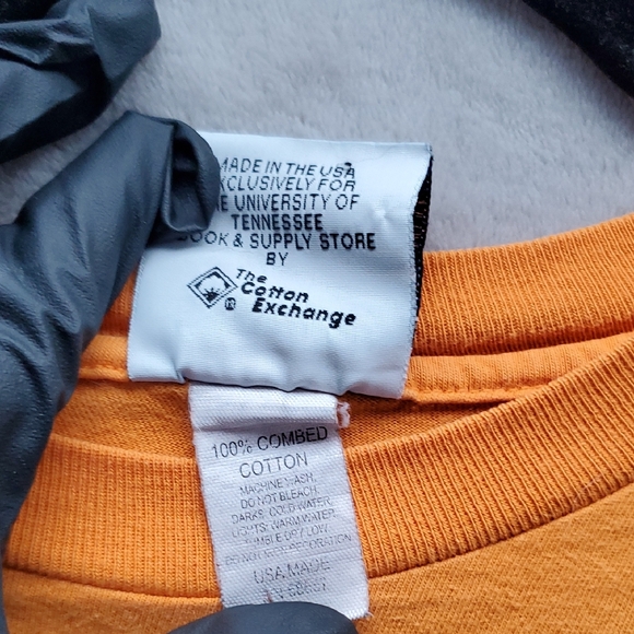 PRIVATE STOCK | MEDIUM UNISEX TENNESSEE COLLEGE SHIRT | GOLD YELLOW - Picture 4 of 12